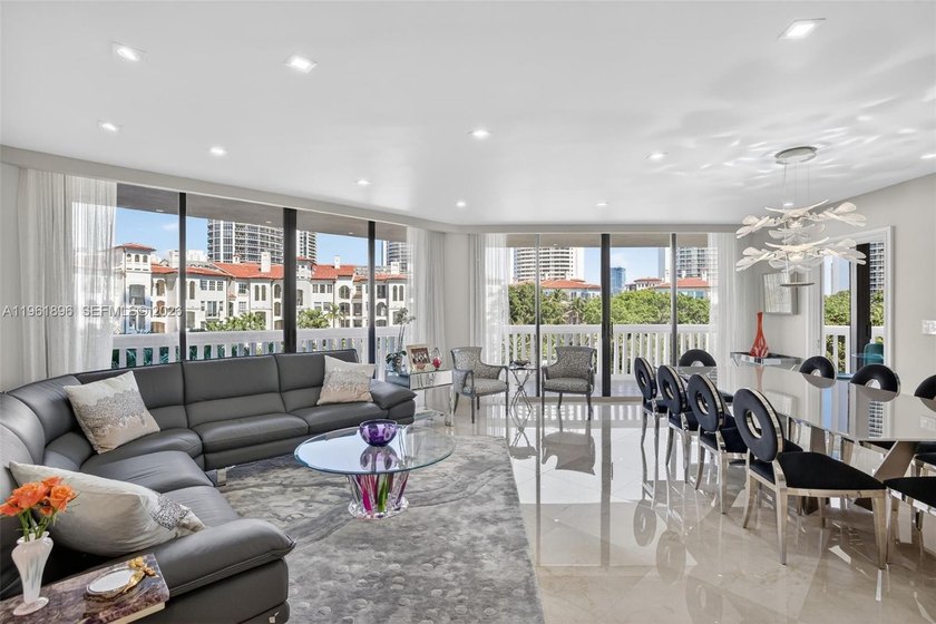 IMMACULATE AND SPACIOUS TRUE 3 BEDROOM 2.5 BATHROOM UNIT IN - Beach Condo for sale in Aventura, Florida on Beachhouse.com
