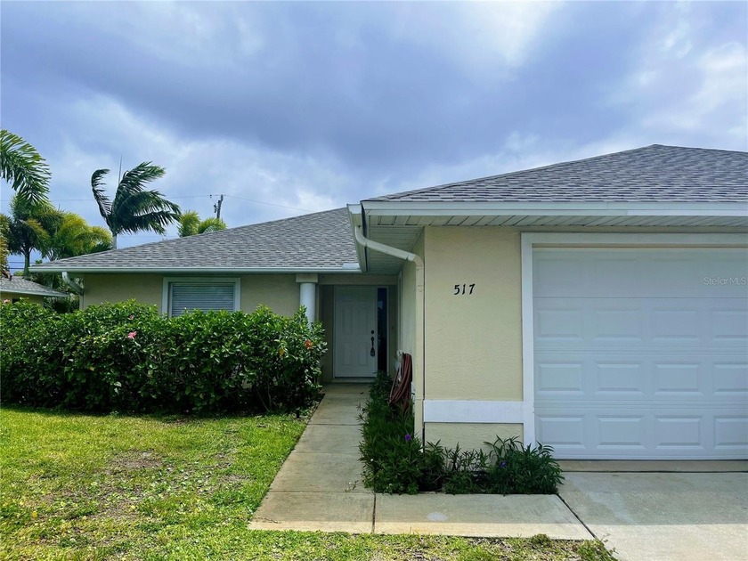 Beautifully maintained coastal duplex located in the heart of - Beach Townhome/Townhouse for sale in Satellite Beach, Florida on Beachhouse.com