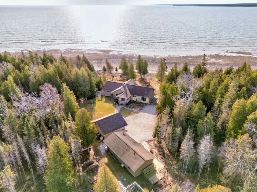 Stunning Lakeside Retreat: 3-Bedroom, 3-Bathroom Home with 440' - Beach Home for sale in Garden, Michigan on Beachhouse.com