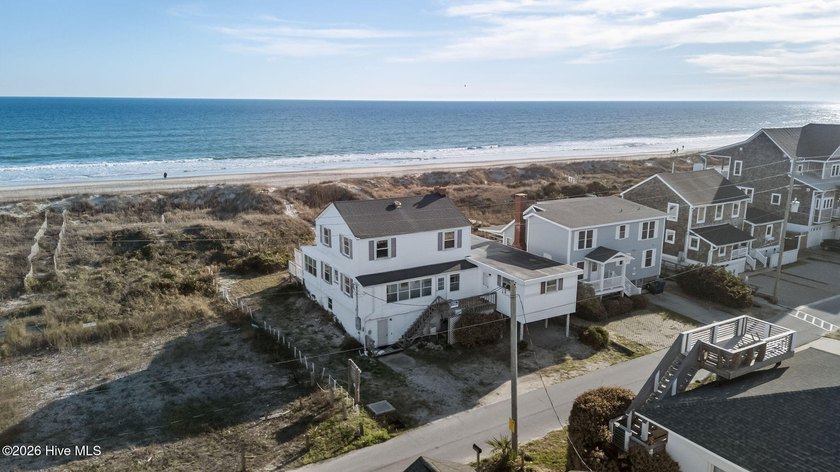 Gentle and ''unfussy'' 1940's cottage safely nestled behind - Beach Home for sale in Atlantic Beach, North Carolina on Beachhouse.com
