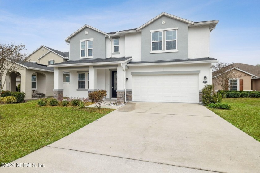 Welcome to this beautifully remodeled lake home fresh putside - Beach Home for sale in Jacksonville, Florida on Beachhouse.com