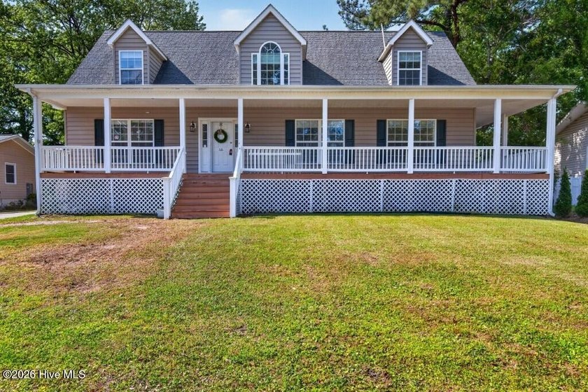 Room to Grow at 106 Portside Lane in River Bend! Calling all - Beach Home for sale in New Bern, North Carolina on Beachhouse.com