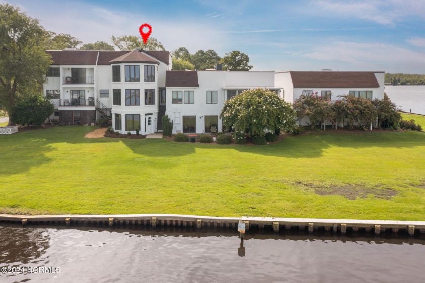 Stunning Pamlico River Waterfront Home with Views from Every - Beach Townhome/Townhouse for sale in Washington, North Carolina on Beachhouse.com