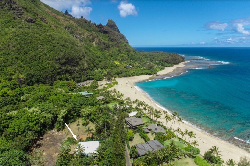 A  special, rare, peaceful and serene home, right in the Heart - Beach Home for sale in Hanalei, Hawaii on Beachhouse.com