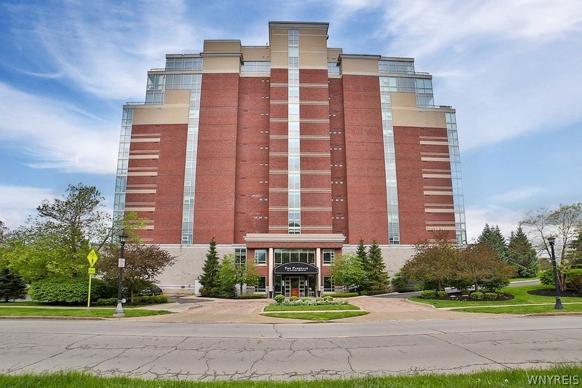 Have you been dreaming of waterfront living? Here's your - Beach Condo for sale in Buffalo, New York on Beachhouse.com