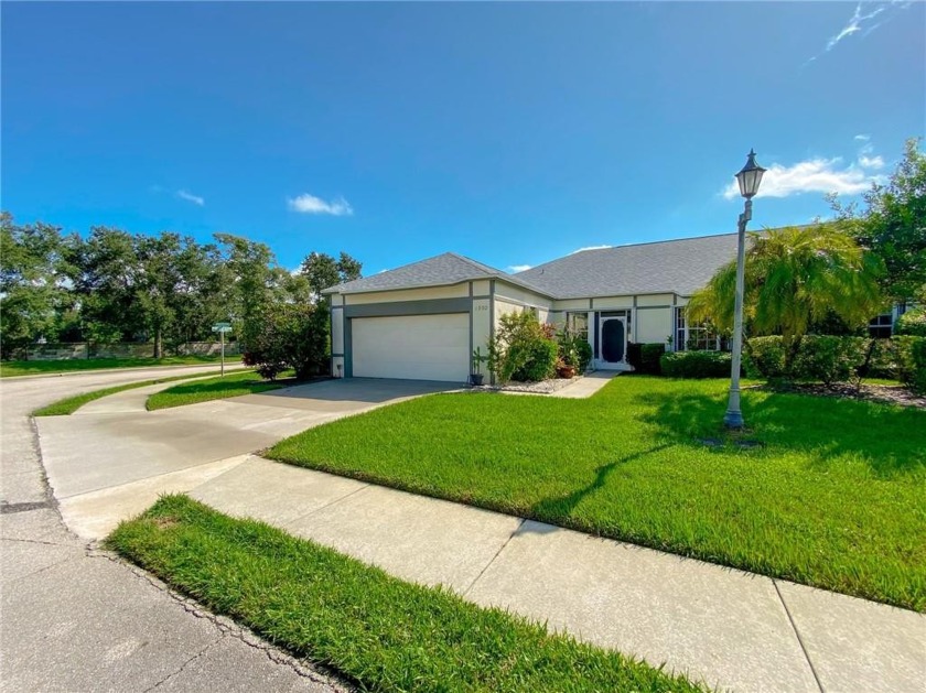 Beautiful , light and bright remodeled 2/2/2 open floor plan - Beach Home for sale in Vero Beach, Florida on Beachhouse.com