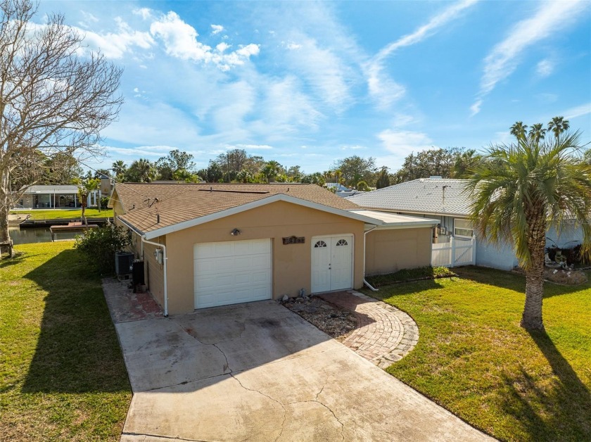 ATTENTION CONTRACTORS, CASH INVESTORS, FLIPPERS. THIS HOME IS - Beach Home for sale in Port Richey, Florida on Beachhouse.com