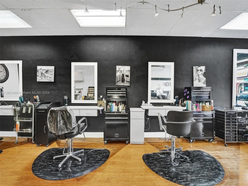 Fantastic chance to acquire this thriving hair salon, boasting - Beach Commercial for sale in Dania, Florida on Beachhouse.com