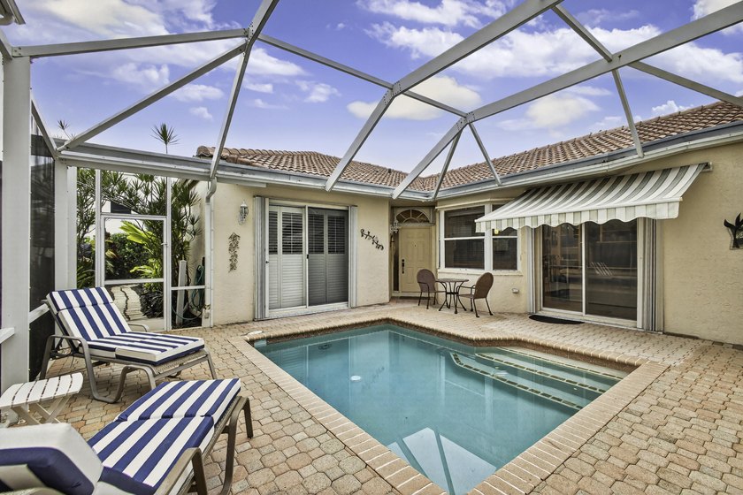 New Roof Being Installed. Classics At Bear Lakes Is A Charming - Beach Home for sale in West Palm Beach, Florida on Beachhouse.com
