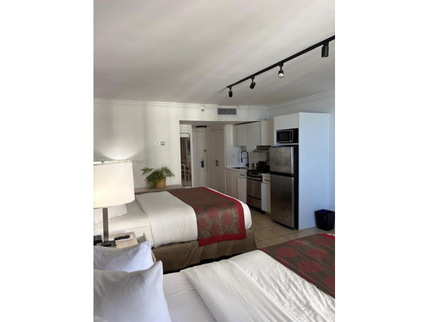 Unbeatable investor opportunity in one of Sunny Isles' - Beach Condo for sale in Sunny Isles Beach, Florida on Beachhouse.com