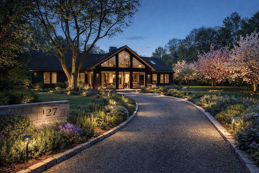 Breathtaking Moderne meets transitional style in this unique - Beach Home for sale in Sag Harbor, New York on Beachhouse.com