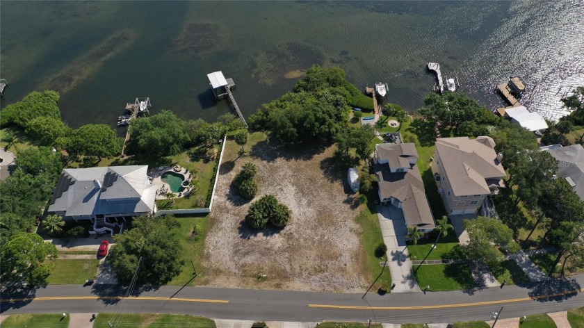 One of the last remaining waterfront lots in the county. Just - Beach Lot for sale in Tarpon Springs, Florida on Beachhouse.com