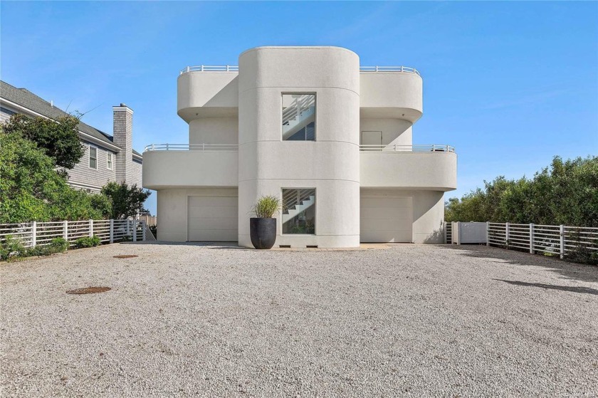 This elegant, sleek, three level Dune Rd bayfront contemporary - Beach Home for sale in Westhampton Beach, New York on Beachhouse.com