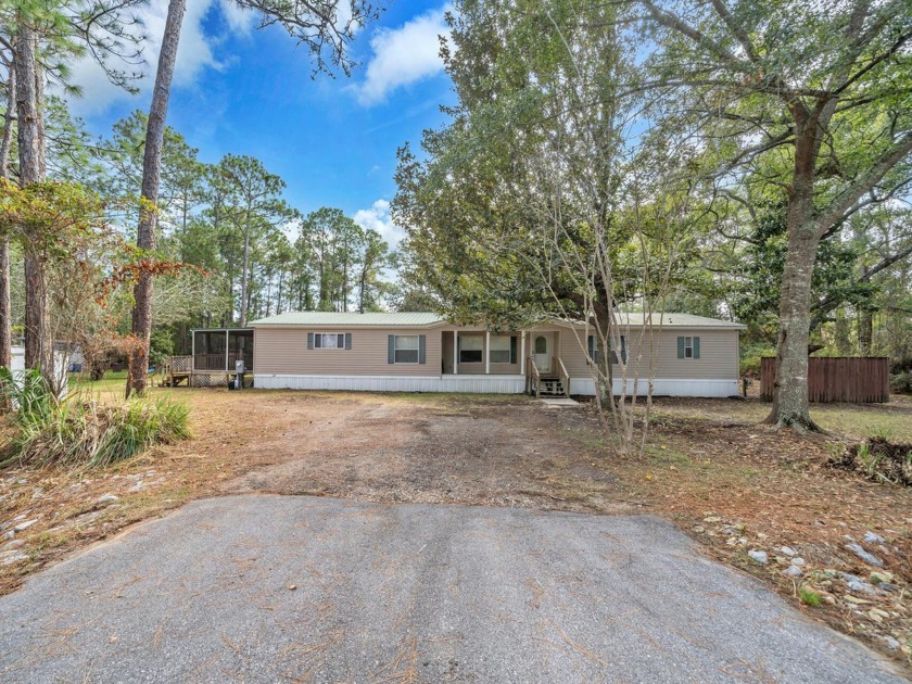 Fantastic opportunity in Santa Rosa Beach, FL! 3 bedroom and 3 - Beach Home for sale in Santa Rosa Beach, Florida on Beachhouse.com