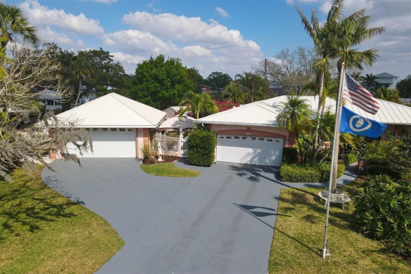STOP LOOKING! This 3 Bed/2 Bath POOL HOME ON A CANAL with - Beach Home for sale in Ellenton, Florida on Beachhouse.com
