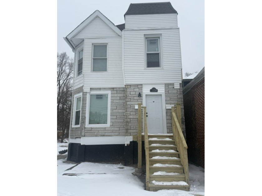 Welcome to this newly remodeled gem located in Woodlawn next to - Beach Home for sale in Chicago, Illinois on Beachhouse.com