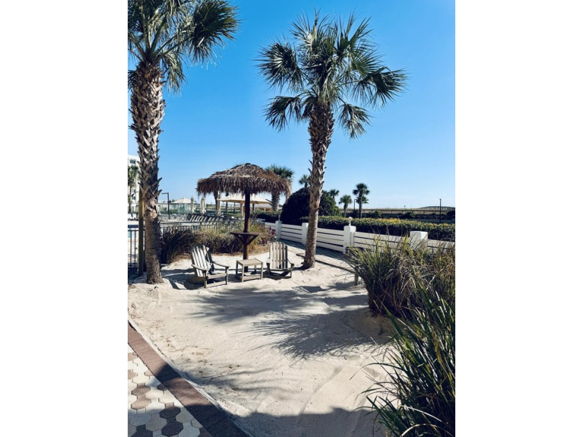 Welcome to the Islander, this newly remodeled 2br 2 bath turnkey - Beach Condo for sale in Destin, Florida on Beachhouse.com