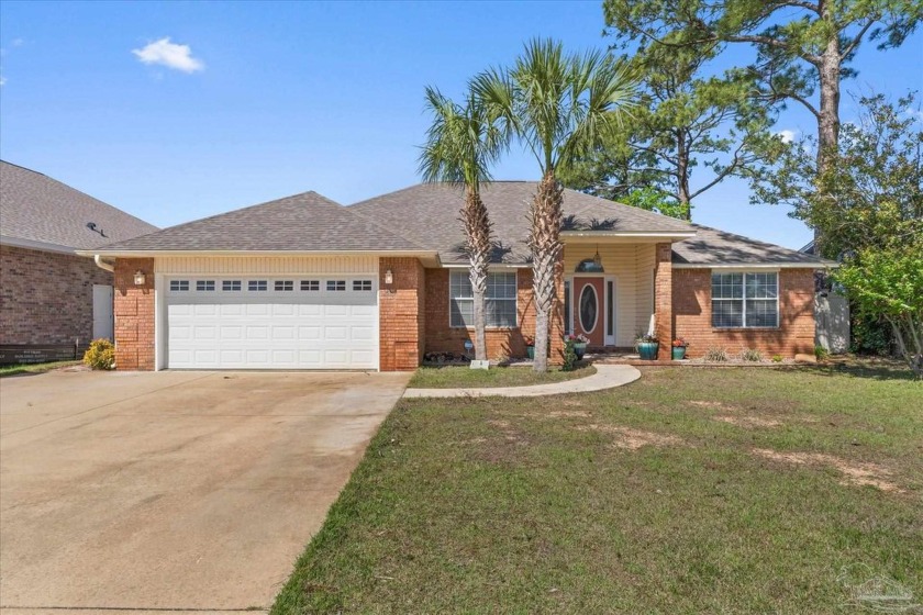 Price improvement. Waterfront living is now within your reach - Beach Home for sale in Gulf Breeze, Florida on Beachhouse.com