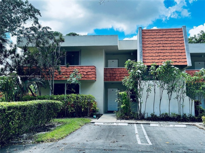 Price improvement of $20,000.  End unit of a two-story condo - Beach Condo for sale in Pompano Beach, Florida on Beachhouse.com