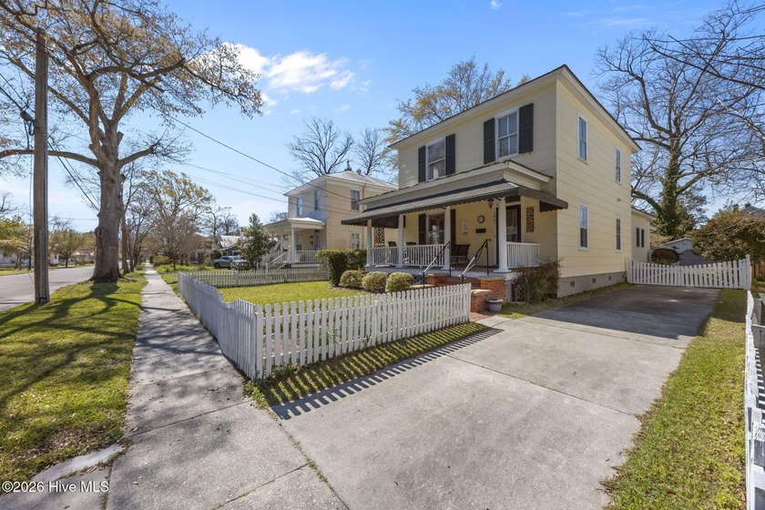 Experience the perfect blend of historic charm and modern - Beach Home for sale in New Bern, North Carolina on Beachhouse.com