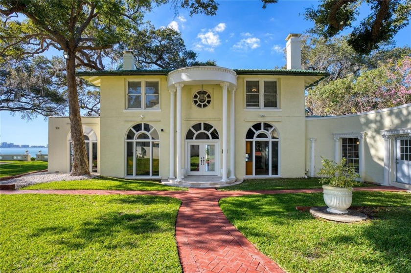 Waterfront Masterpiece in Clearwater's Harbor Oaks. Breathtaking - Beach Home for sale in Clearwater, Florida on Beachhouse.com