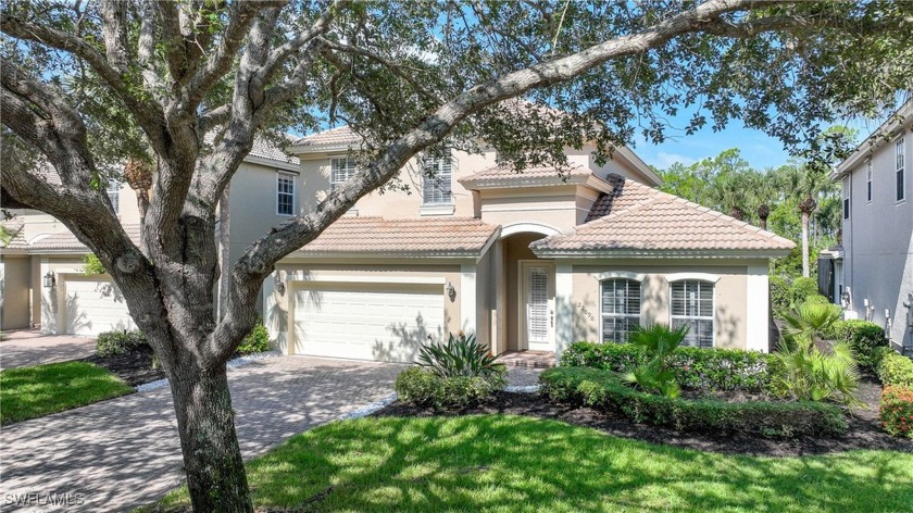 Move right in to this stunning Kingfisher model in the highly - Beach Home for sale in Estero, Florida on Beachhouse.com