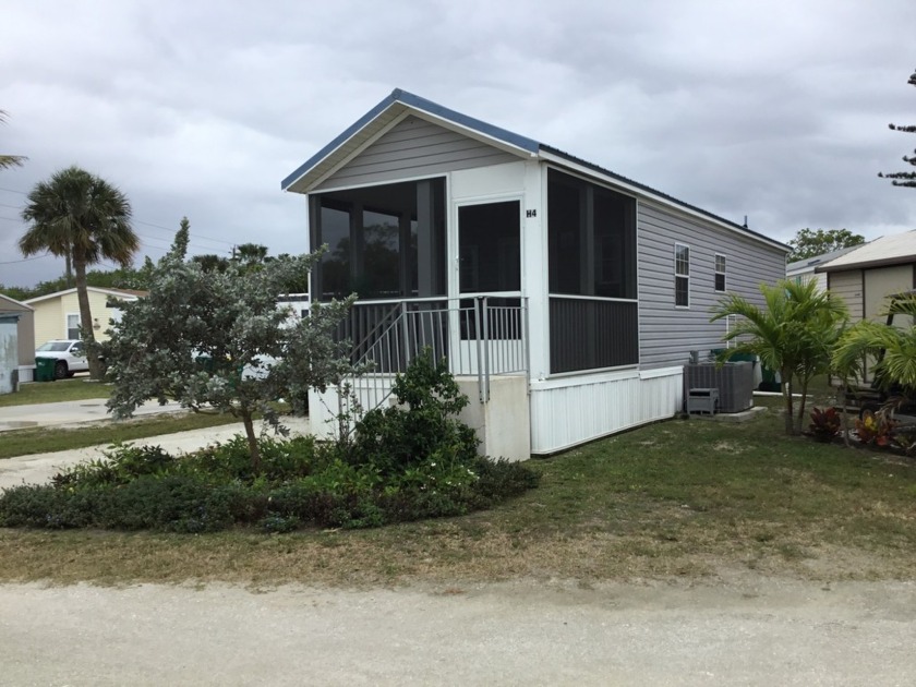 This home is just enough for someone that wants to live easy! - Beach Home for sale in Merritt Island, Florida on Beachhouse.com