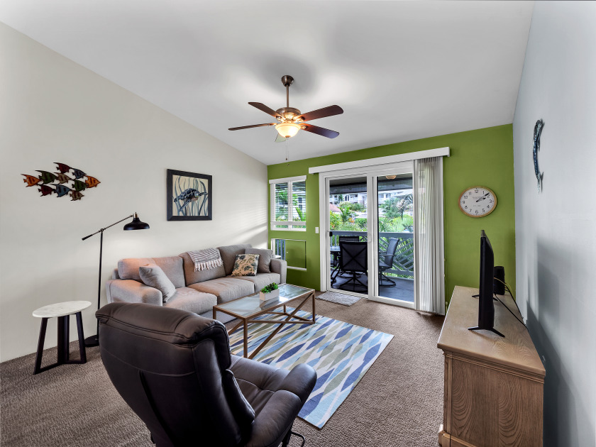 Kona Sea Ridge#Y22 Beautiful Top Floor unit with Ocean Views in - Beach Vacation Rentals in Kailua Kona, Hawaii on Beachhouse.com