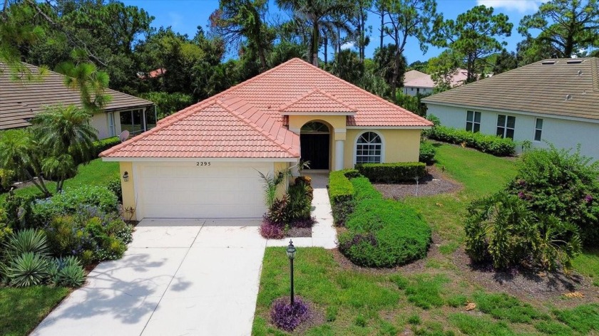 One or more photo(s) has been virtually staged. Welcome to 2295 - Beach Home for sale in Nokomis, Florida on Beachhouse.com