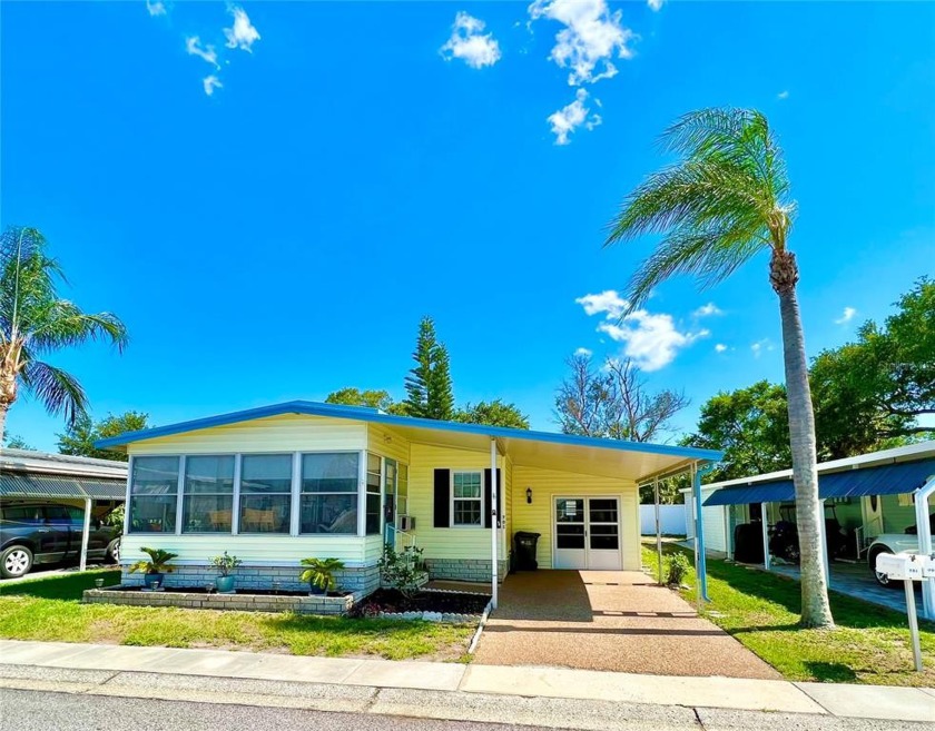 HOME IS LOCATED IN THE PET SECTION!!!! 2 BEDROOM 2 BATH FULLY - Beach Home for sale in Largo, Florida on Beachhouse.com