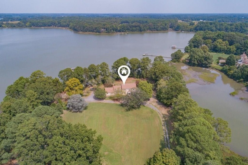 Captivating waterfront property ideal for boating, fishing - Beach Home for sale in Franktown, Virginia on Beachhouse.com