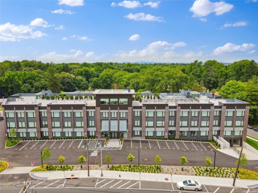 The only one bedroom condominium in this brand new construction - Beach Condo for sale in Great Neck, New York on Beachhouse.com