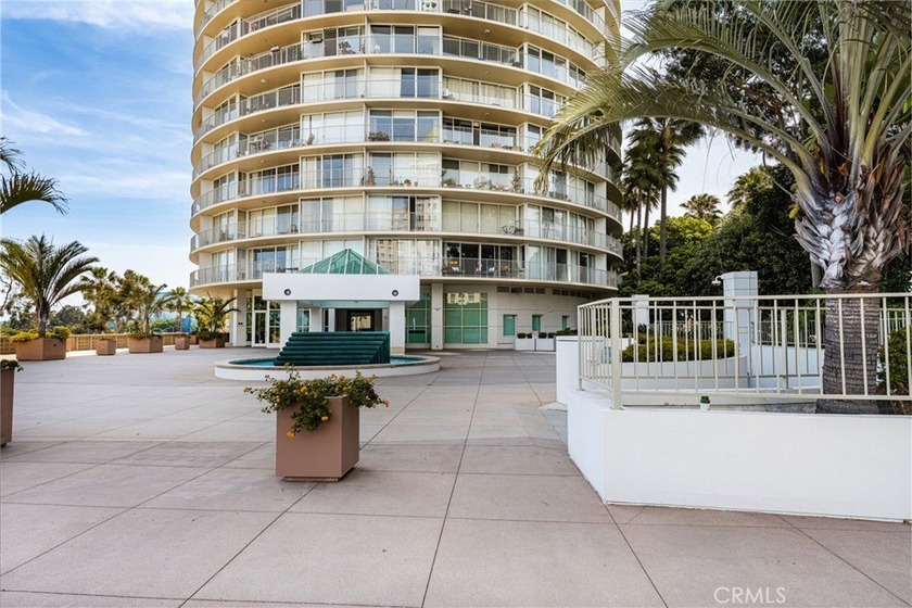 Welcome to the Famous International Tower located along the - Beach Condo for sale in Long Beach, California on Beachhouse.com