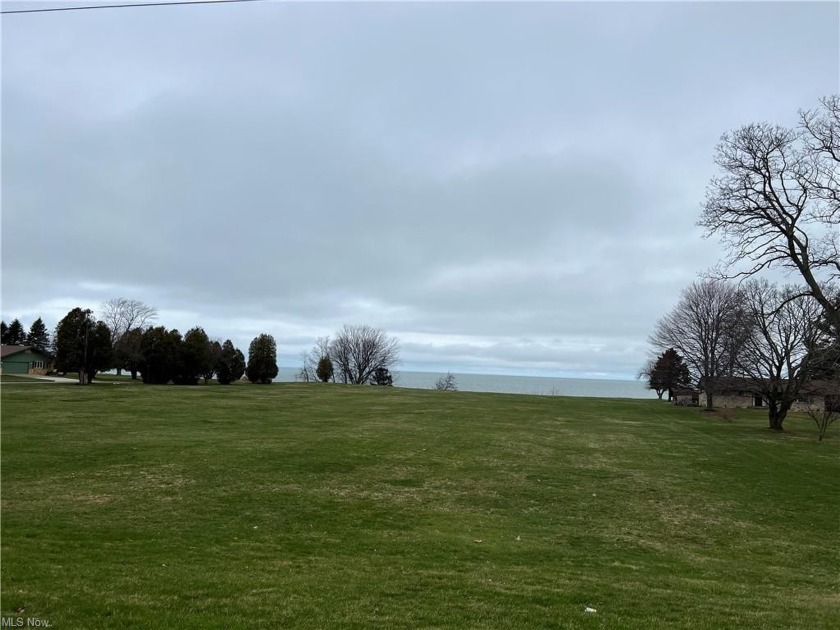 A very rare find on the shores of Lake Erie.  Build your dream - Beach Acreage for sale in Conneaut, Ohio on Beachhouse.com