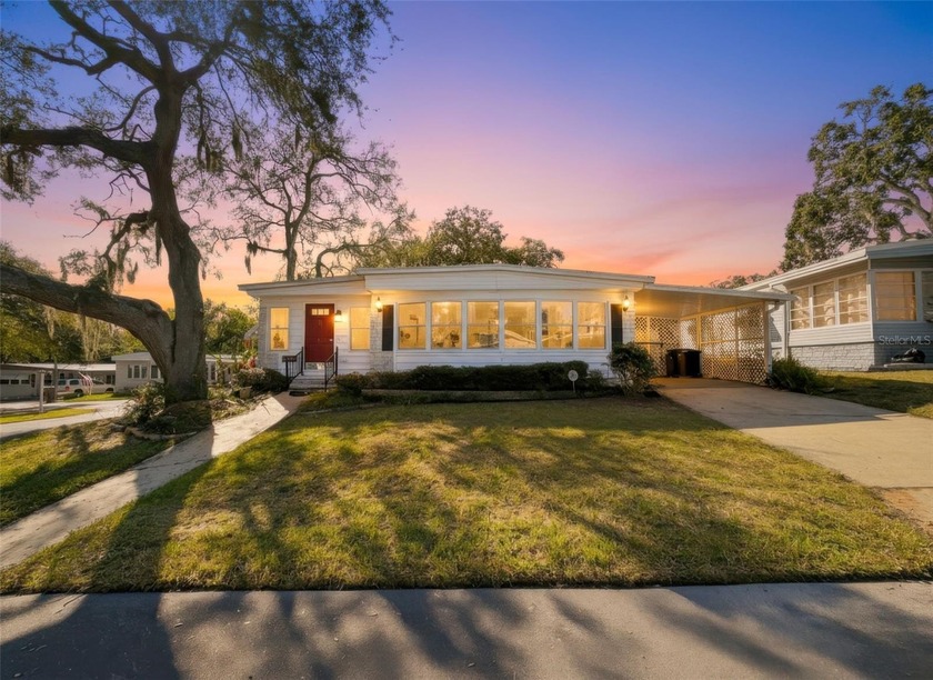 Welcome to 31 New Fawn Court #22, a spacious 2-bedroom, 2-bath - Beach Condo for sale in Safety Harbor, Florida on Beachhouse.com