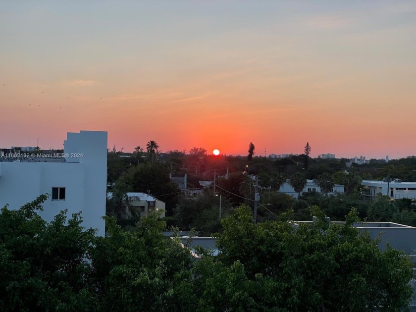 Welcome to Nirvana style!!! Spectacular skylines one bed, one - Beach Condo for sale in Miami, Florida on Beachhouse.com