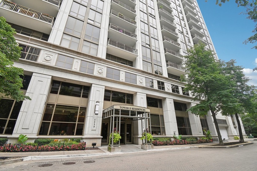 Perfect one of a kind 2 bedroom, 2 bath the coveted Museum Park - Beach Condo for sale in Chicago, Illinois on Beachhouse.com