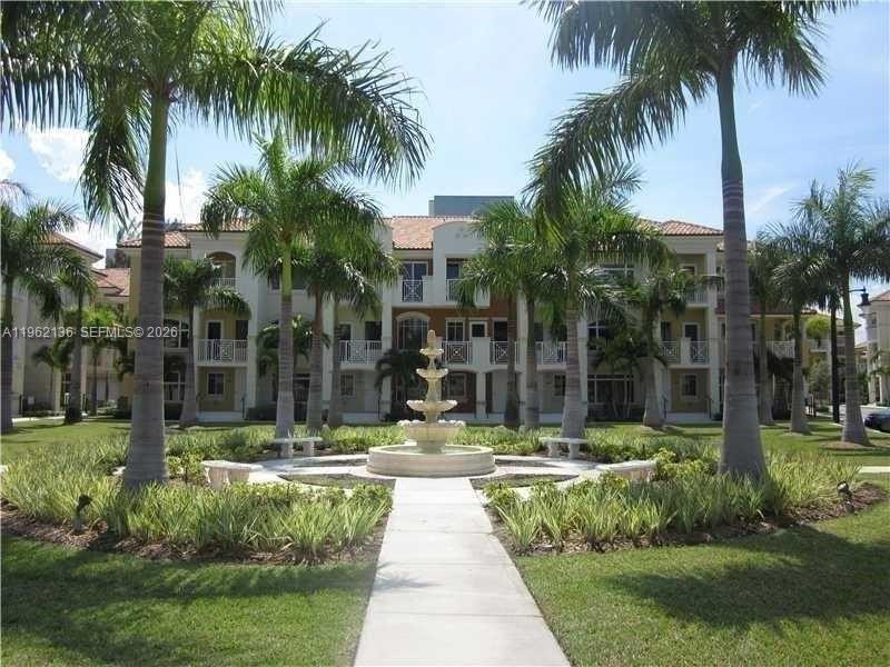 Nice Tri - Level Townhouse in Aventura! Excellent Location near - Beach Townhome/Townhouse for sale in Aventura, Florida on Beachhouse.com