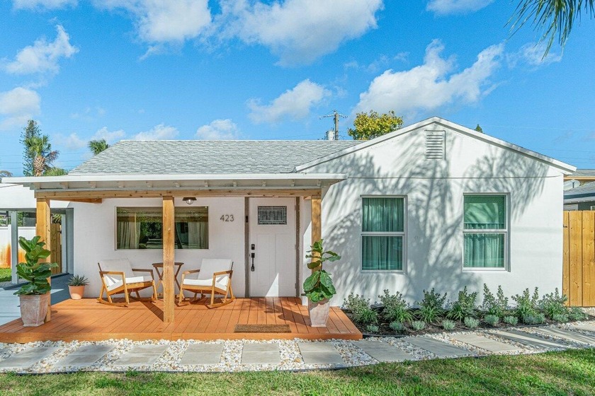 Welcome to your dream Boho Beach Cottage in East Lantana, just a - Beach Home for sale in Lantana, Florida on Beachhouse.com