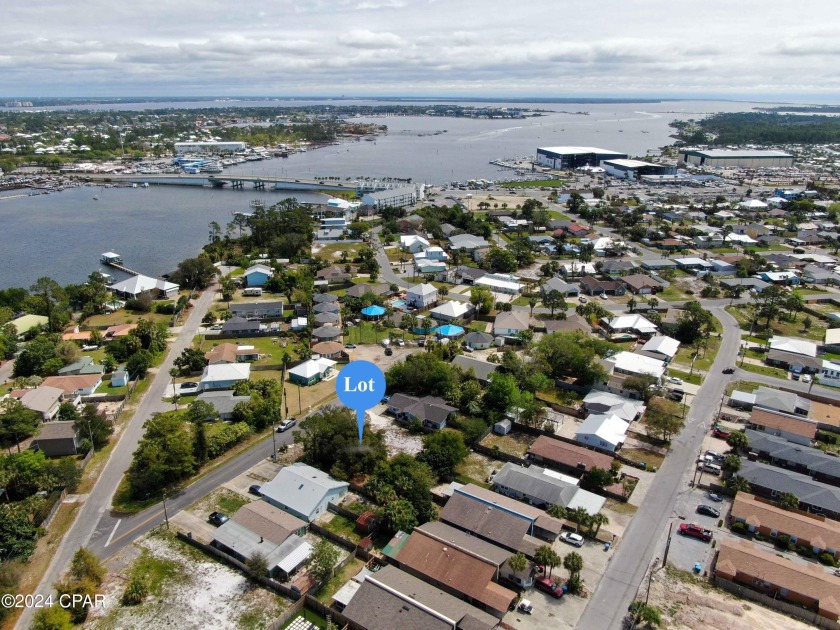 Nice building that allows for a single family home or duplex and - Beach Lot for sale in Panama City Beach, Florida on Beachhouse.com