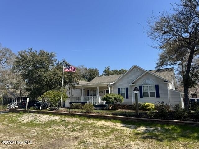 Charming Coastal Ranch on Double Lot in Pinners Point. Welcome - Beach Home for sale in Oak Island, North Carolina on Beachhouse.com