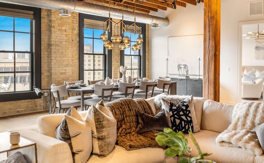 A one-of-a-kind penthouse loft in the Third Ward, redesigned by - Beach Condo for sale in Milwaukee, Wisconsin on Beachhouse.com