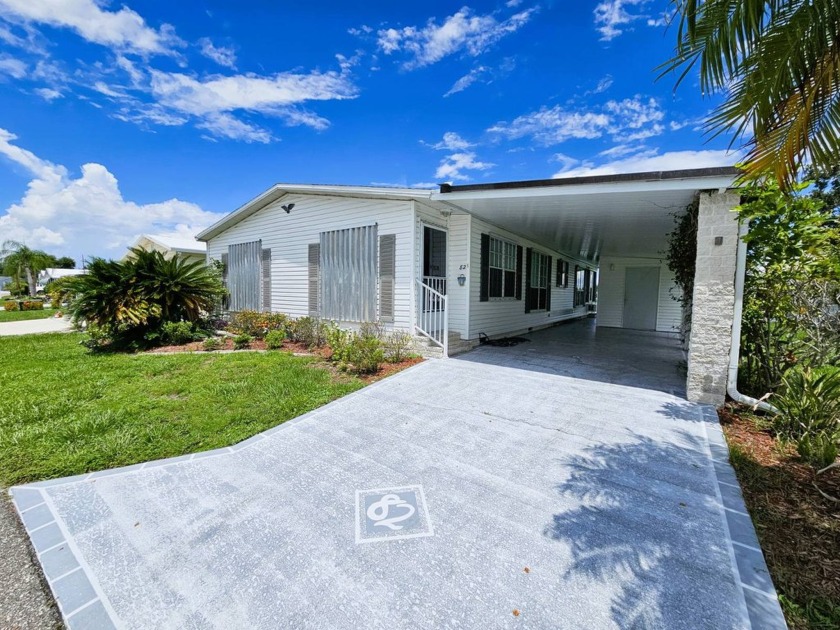 **MOTIVATED SELLER** SUNNY WATER VIEW - 2B/2B - GATED COMMUNITY - Beach Home for sale in Punta Gorda, Florida on Beachhouse.com