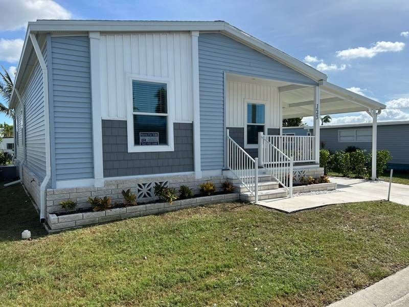 New Palm Harbor Home - 2 BR/2 Bath | 28' X 48' | 1288 SQ FT - Beach Home for sale in Bradenton, Florida on Beachhouse.com