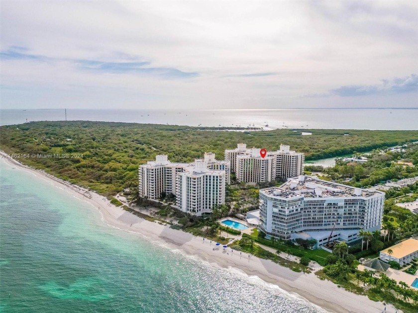 A rare find! Fairly priced, bright and spacious corner penthouse - Beach Condo for sale in Key Biscayne, Florida on Beachhouse.com