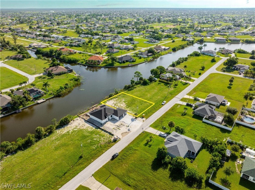 Great freshwater lot with intersecting canal views. No - Beach Lot for sale in Cape Coral, Florida on Beachhouse.com