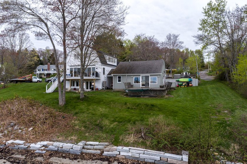 Gorgeous fully renovated Barn-style home, with attached cottage - Beach Home for sale in Harpswell, Maine on Beachhouse.com