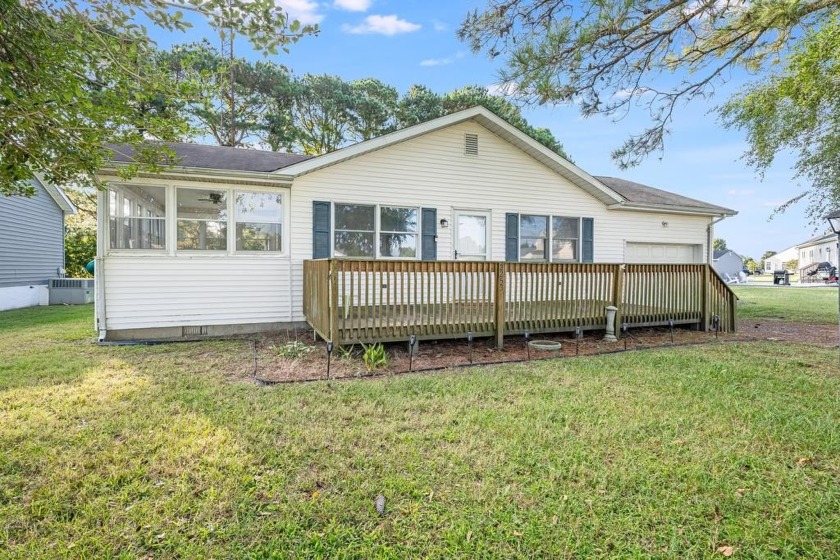 This adorable 3 Bedroom/2 Bath Ranch in Captain's Cove Golf & - Beach Home for sale in Greenbackville, Virginia on Beachhouse.com