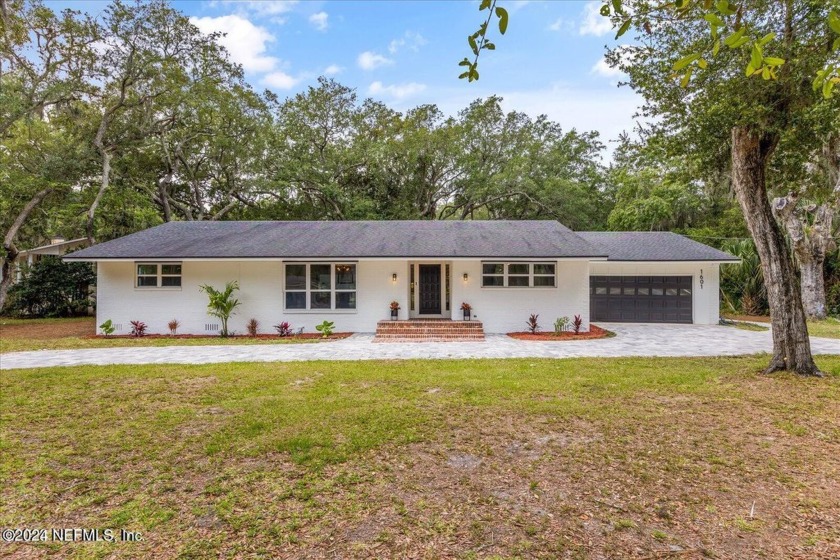 Great curb appeal, Oversized Corner Lot (120' wide x 150' Deep) - Beach Home for sale in Neptune Beach, Florida on Beachhouse.com