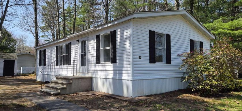 Freshly updated, this 3-bedroom, 2-bath home offers affordable - Beach Home for sale in Old Orchard Beach, Maine on Beachhouse.com